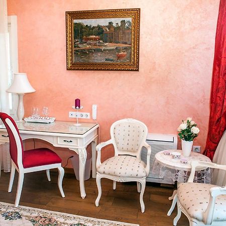 Swan Lake Hotel - Adult Only Selimiye  Bagian luar foto