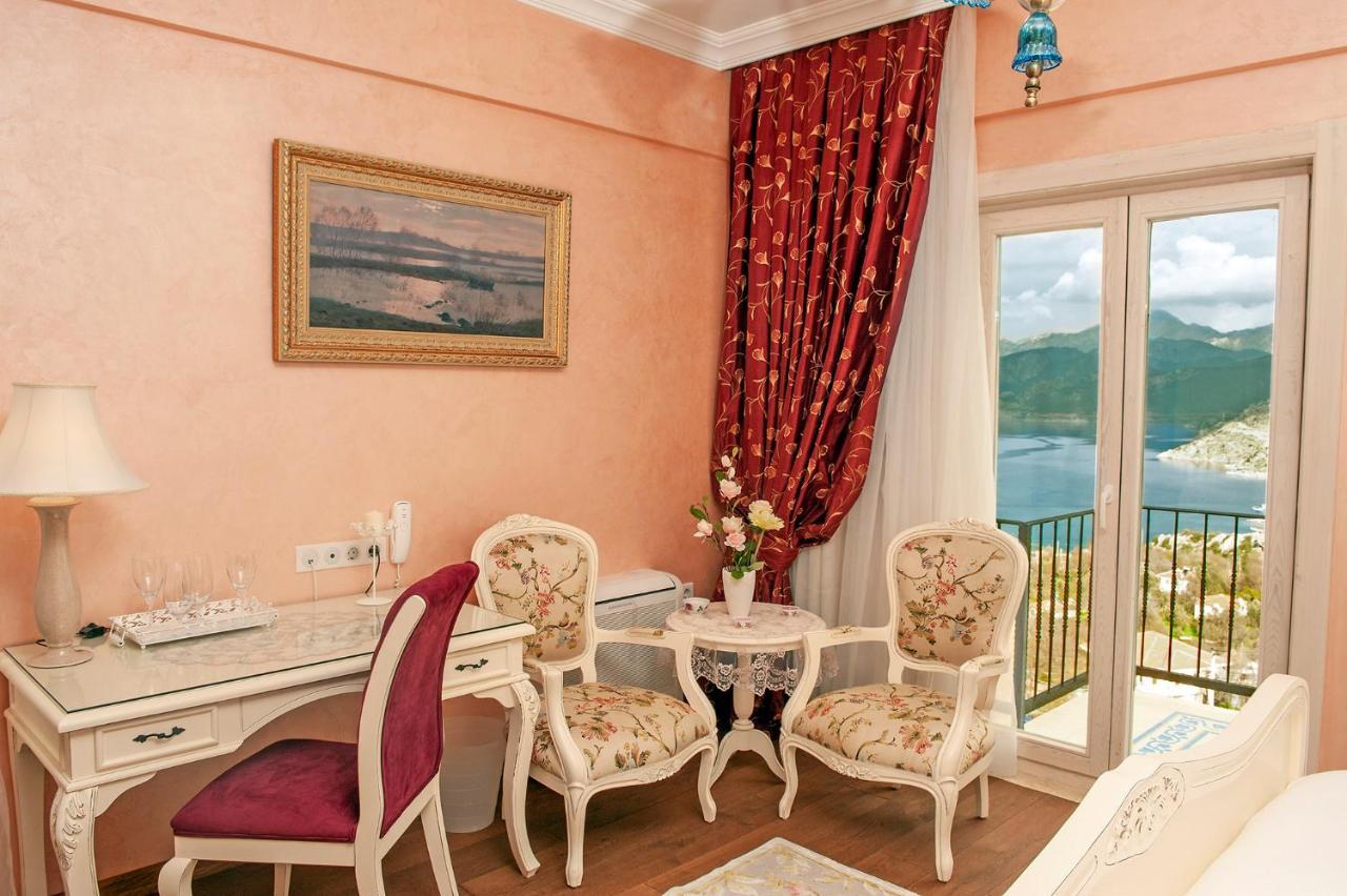 Swan Lake Hotel - Adult Only Selimiye  Bagian luar foto