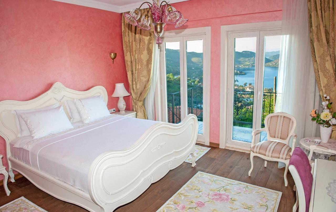 Swan Lake Hotel - Adult Only Selimiye  Bagian luar foto