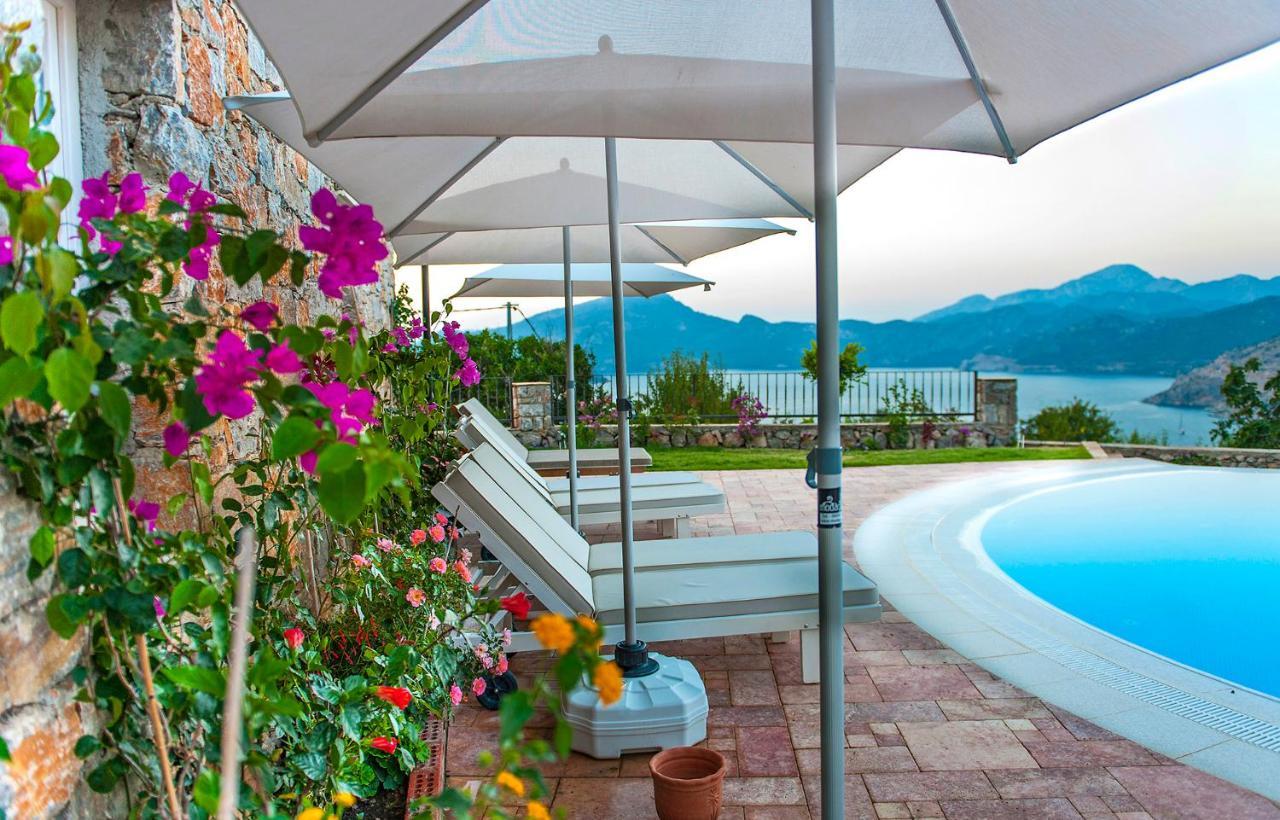 Swan Lake Hotel - Adult Only Selimiye  Bagian luar foto