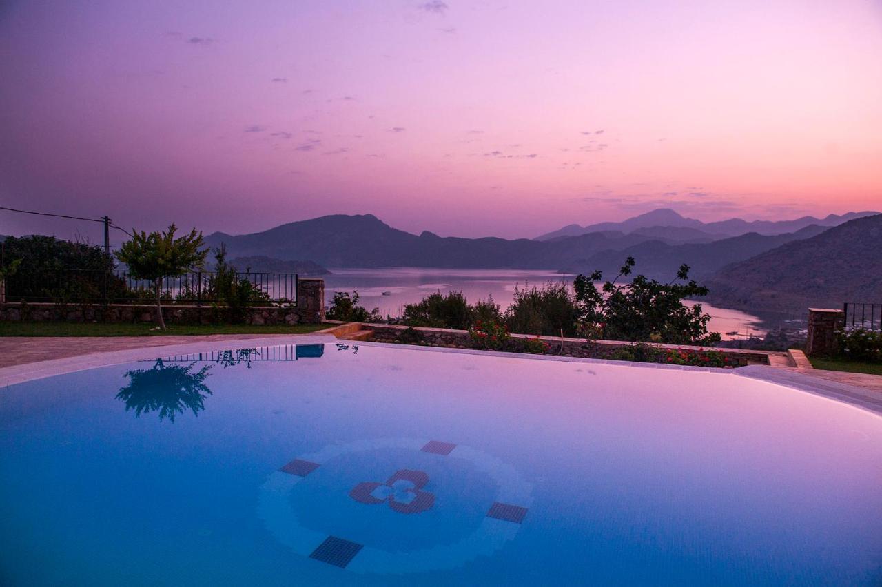 Swan Lake Hotel - Adult Only Selimiye  Bagian luar foto