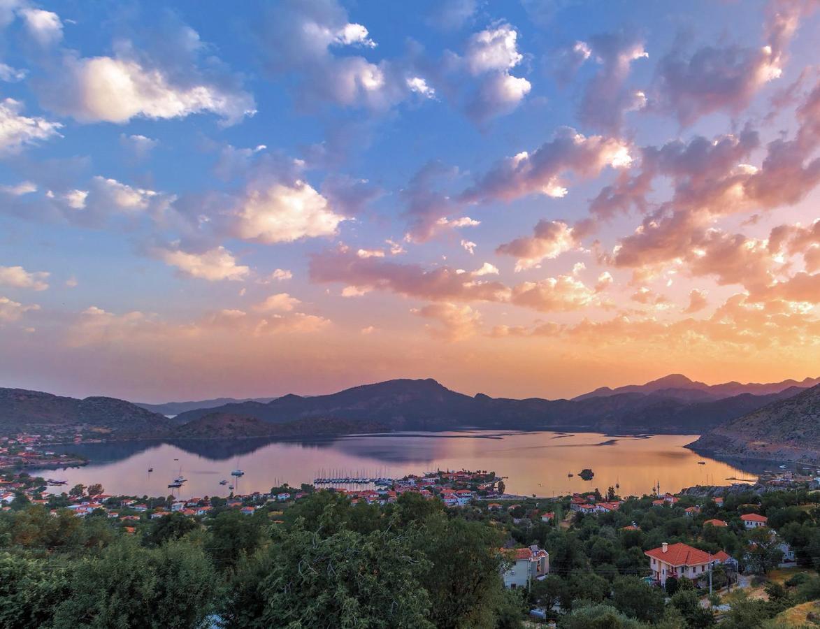 Swan Lake Hotel - Adult Only Selimiye  Bagian luar foto
