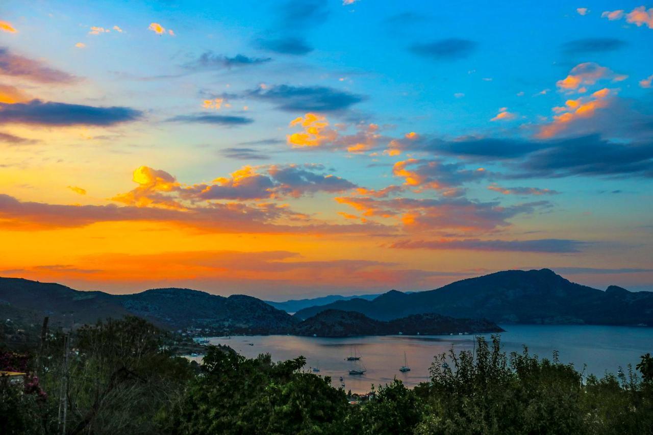 Swan Lake Hotel - Adult Only Selimiye  Bagian luar foto
