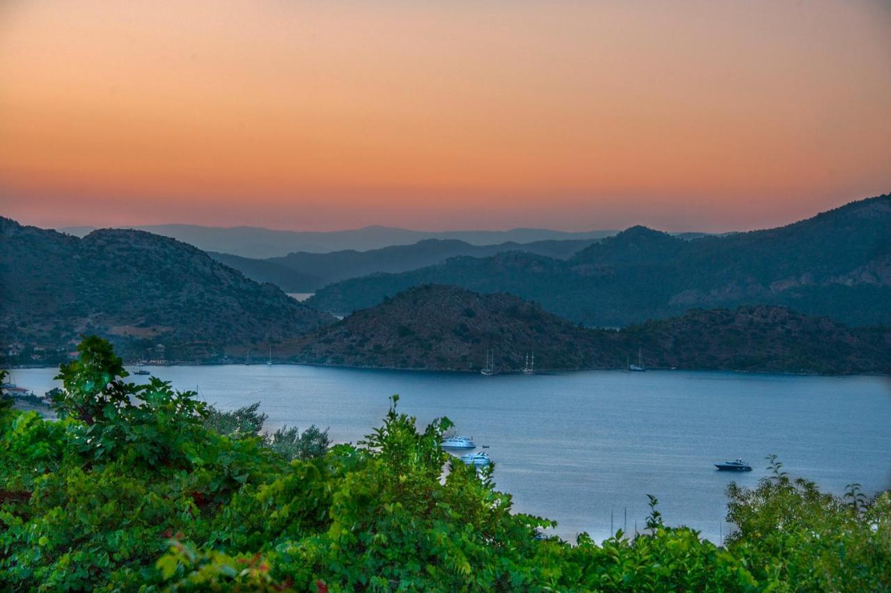 Swan Lake Hotel - Adult Only Selimiye  Bagian luar foto