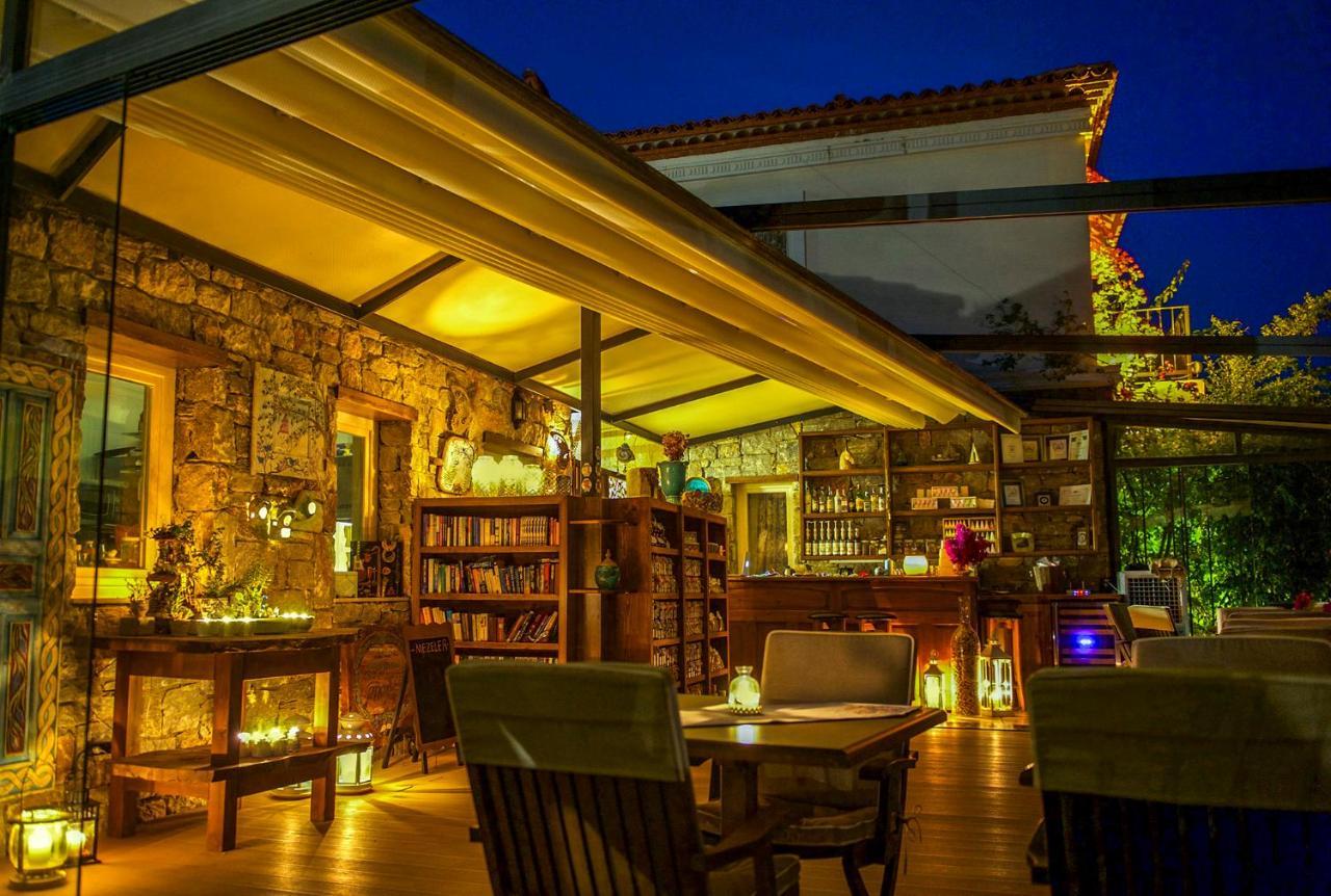 Swan Lake Hotel - Adult Only Selimiye  Bagian luar foto
